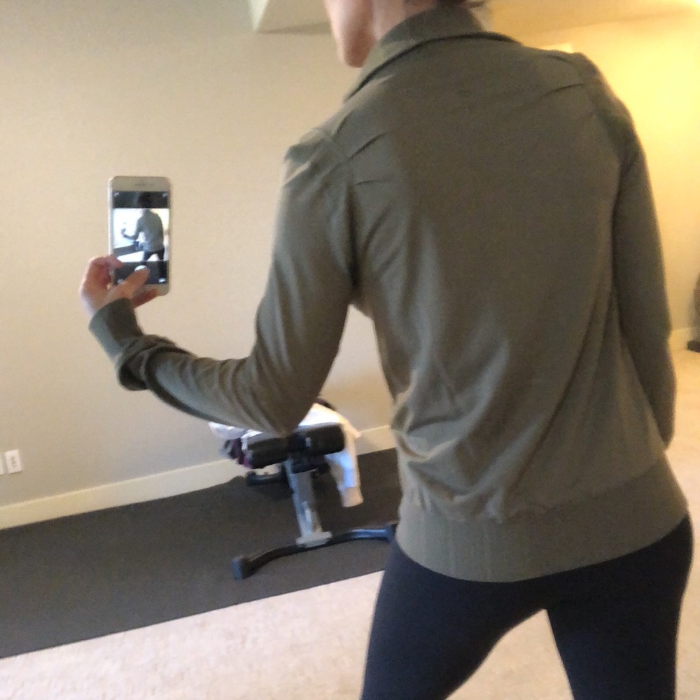 Reversible Lululemon jacket - Picture 5 of 9